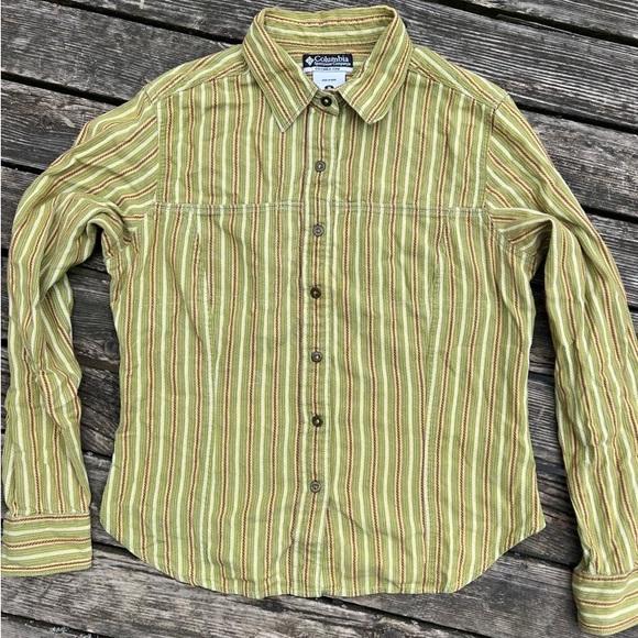 Columbia Button Up - Picture 2 of 3